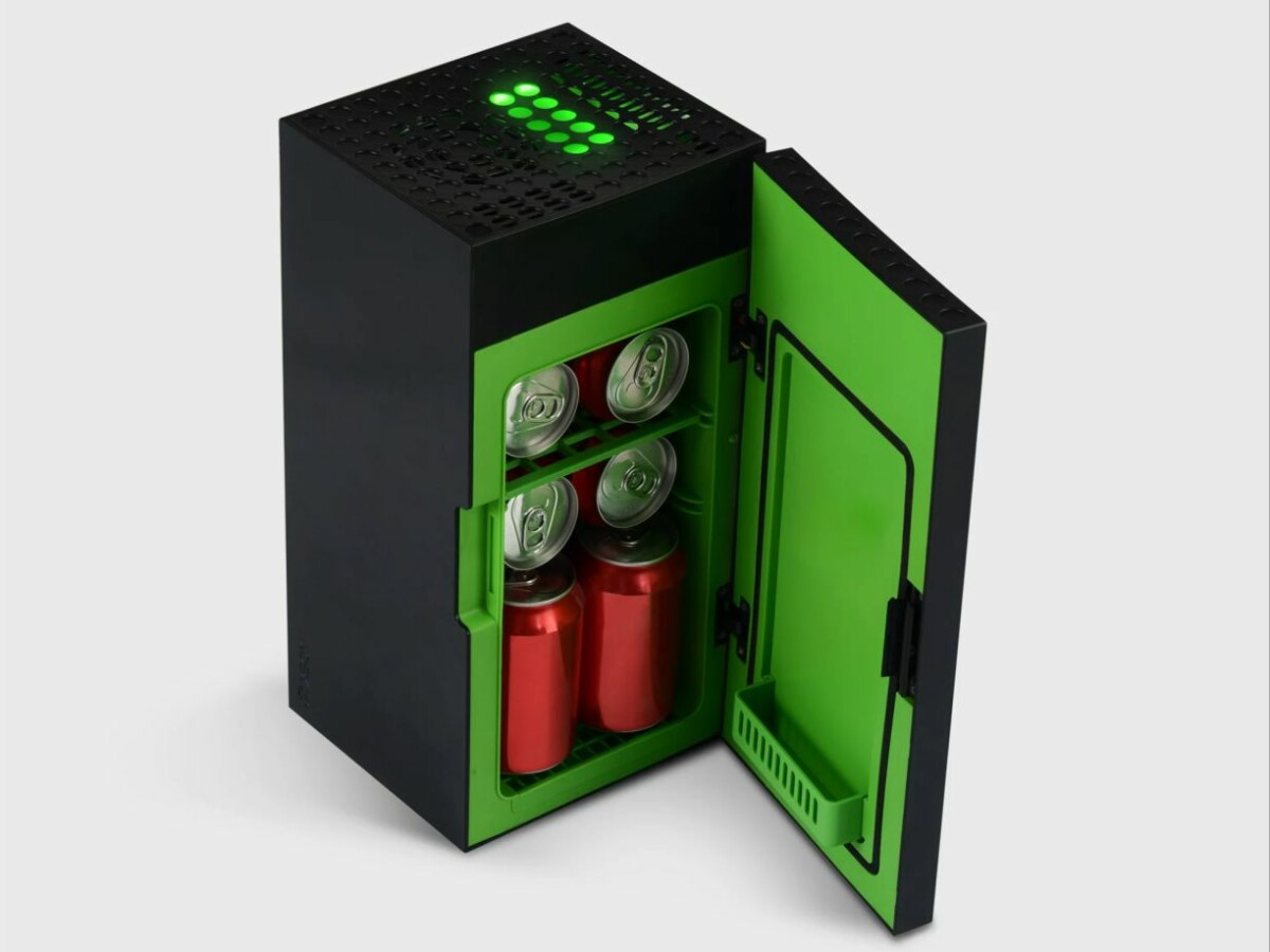 Xbox Mini Fridge Mini-Me: Microsoft kündigt kleineren Konsolenkühlschrank  an - Preis deutlich niedriger