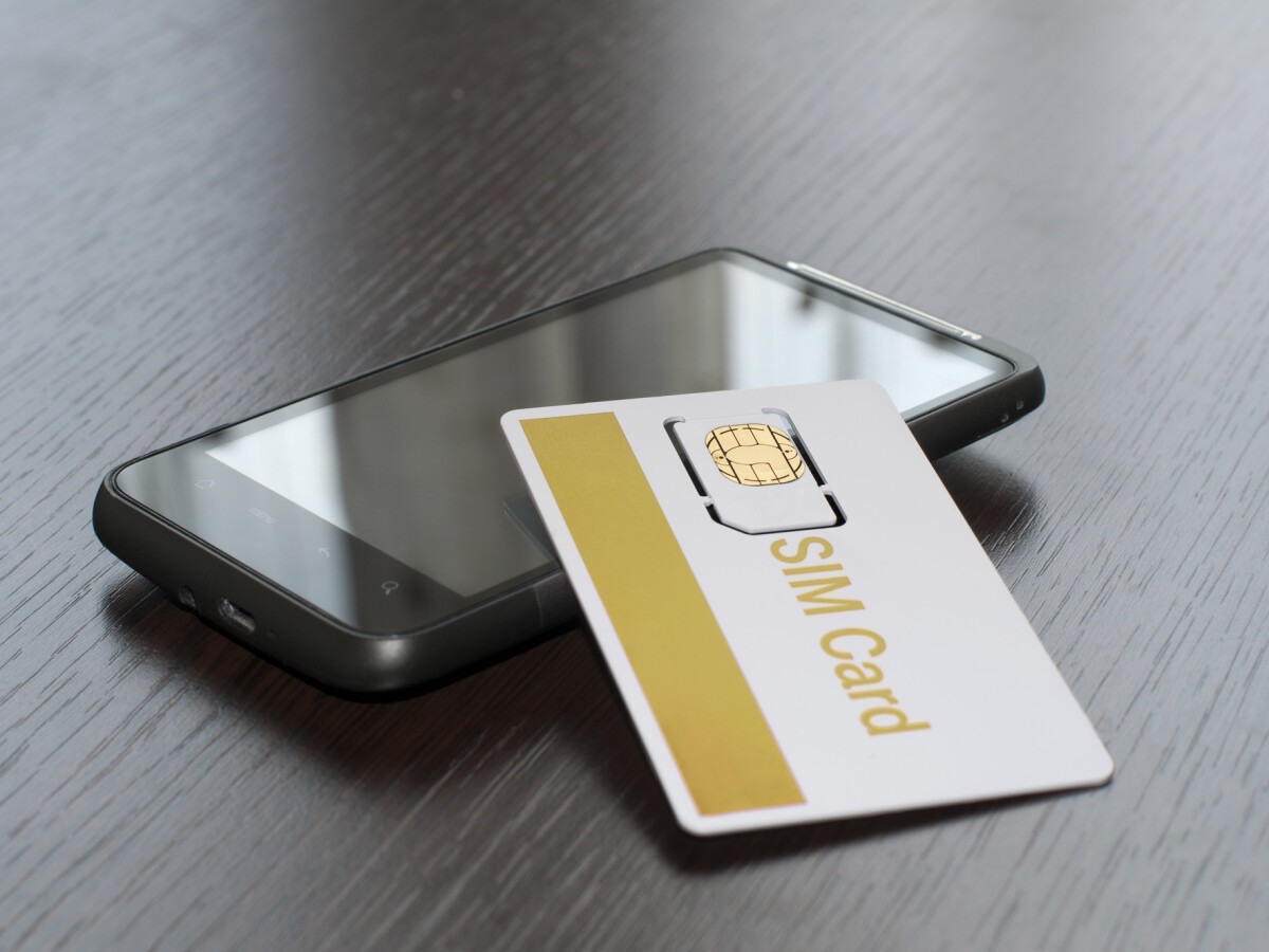 Eine neue SIM-Karte müsst ihr in der Regel aktivieren beziehungsweise freischalten, ehe ihr sie nutzen könnt.