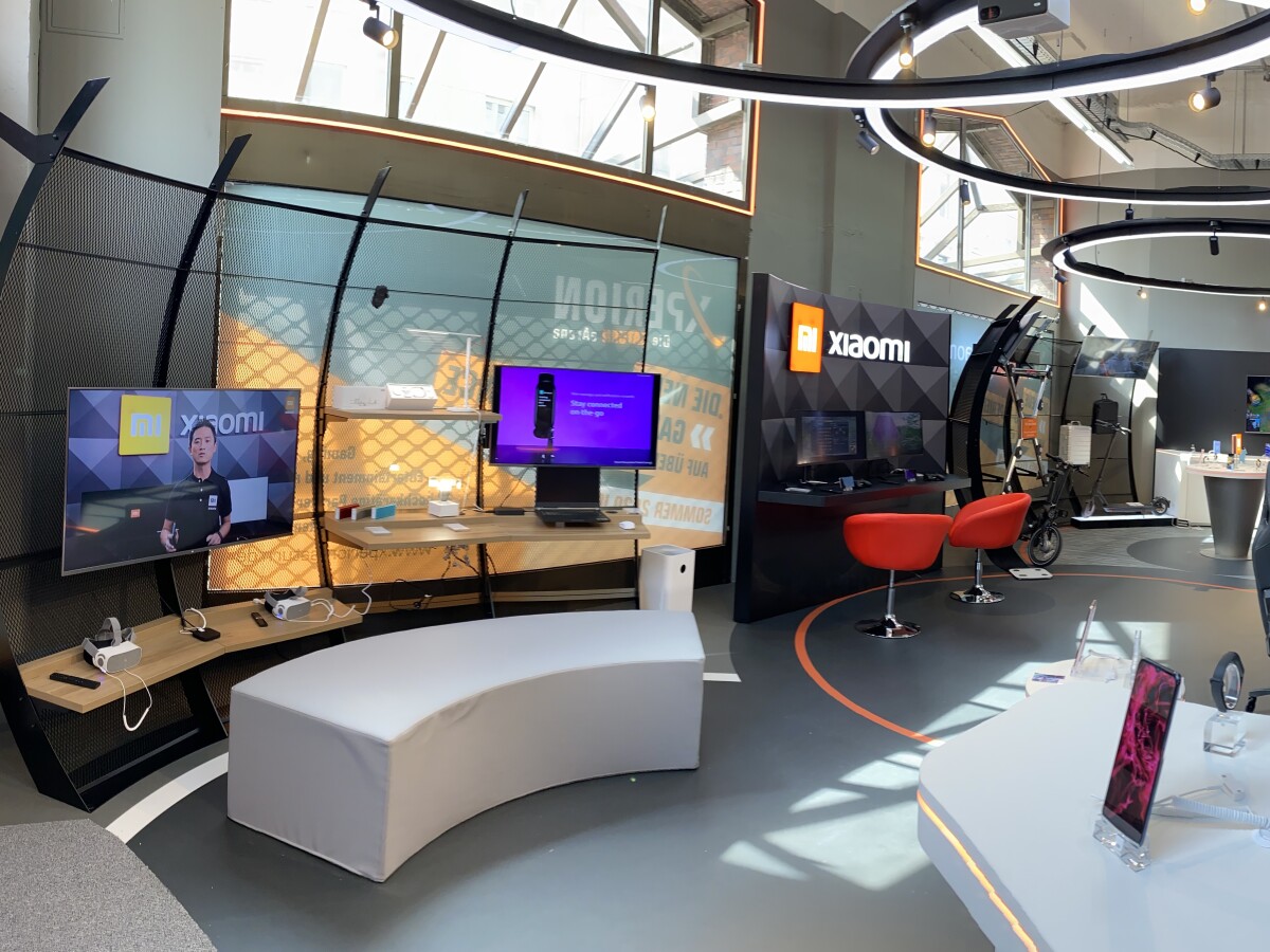 Xiaomi wants to further increase its awareness at Saturn and MediaMarkt with a shop-in-shop system. The picture shows the shop-in-shop solution at Saturn at Cologne's Hansaring.