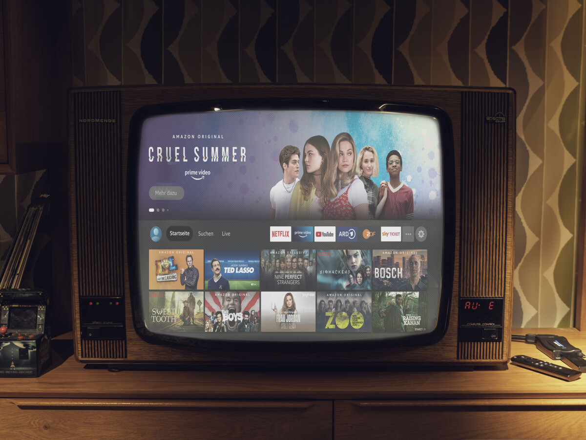 Netflix out of the tube.  This is said to be Germany's oldest smart TV.