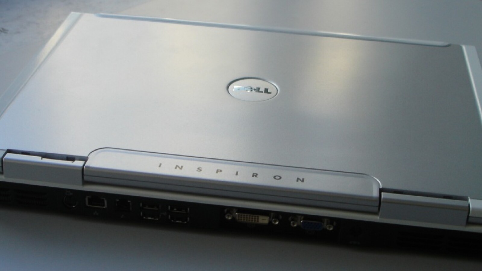Écran LCD 17 Pouces De Remplacement Pour Dell Inspiron 9300 - Neuf Sous Emballage Visiodirect