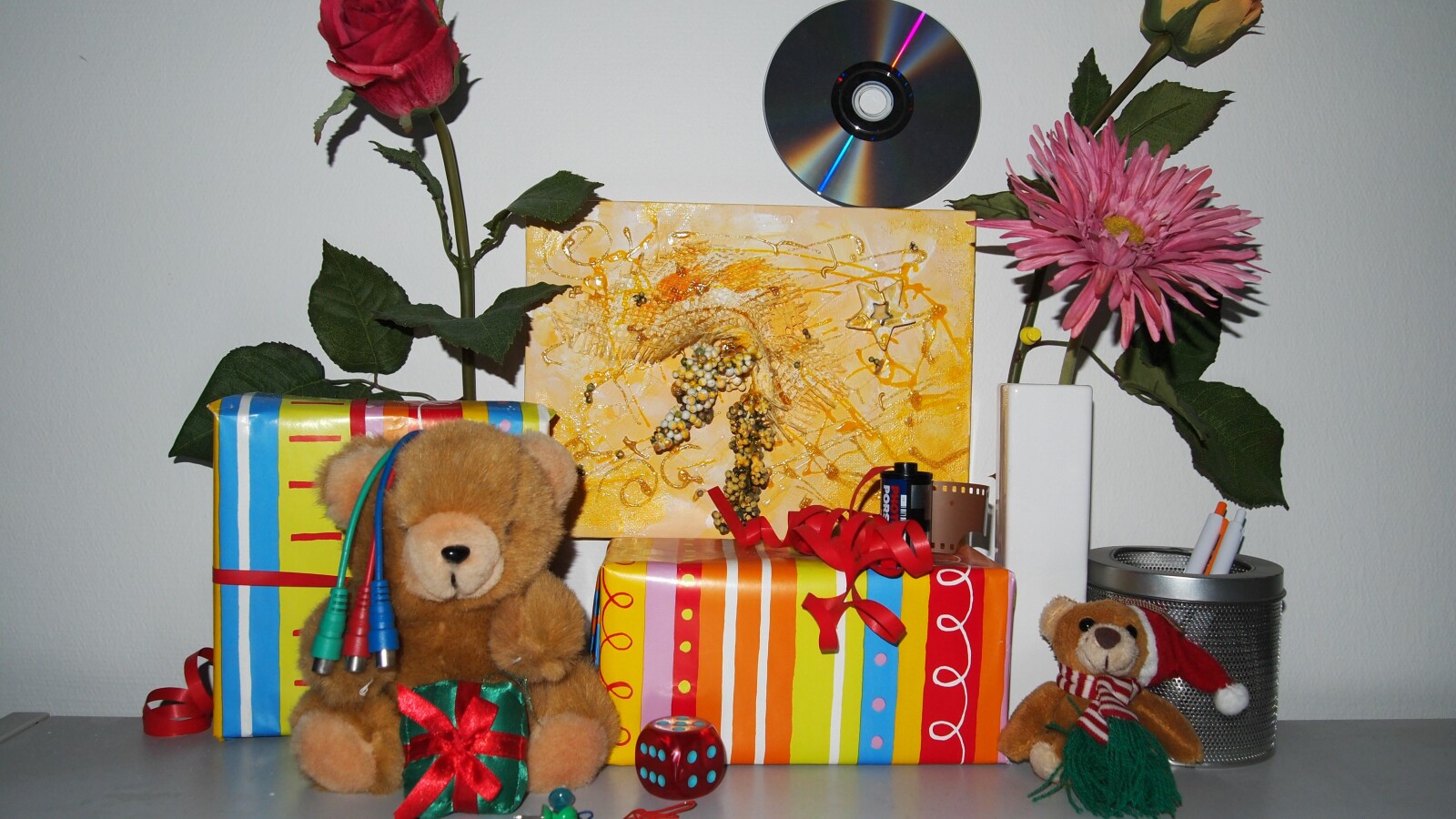 Zimmerbeleuchtung aus, Blitz ein: ISO 200, Blende 3.5, 1/60 Sekunde.