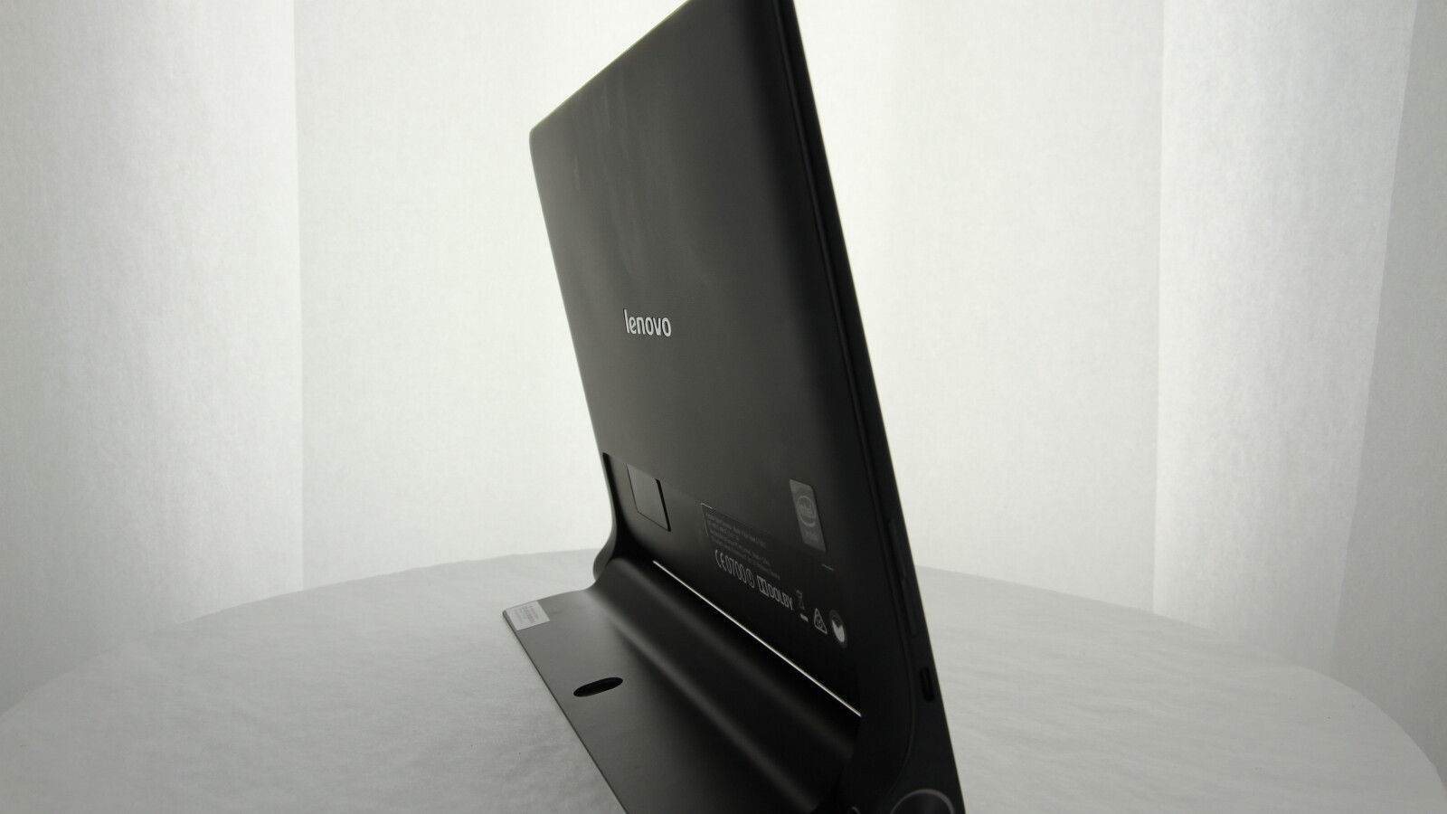 Lenovo Yoga Tablet 2 mit Windows in der 360-Grad-Ansicht | NETZWELT