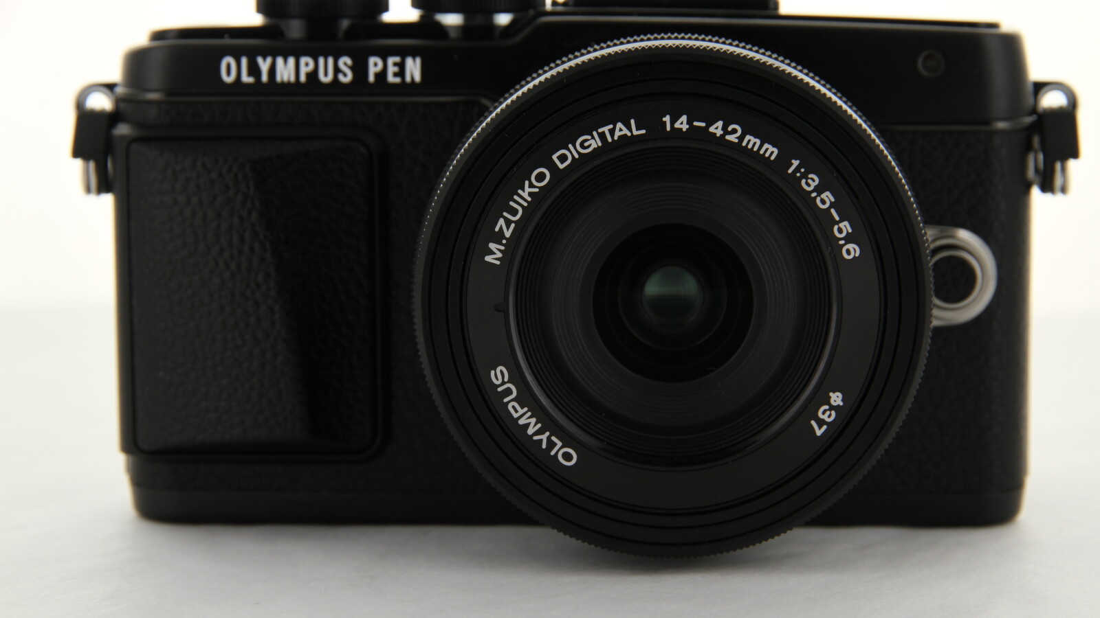 Olympus Pen Lite E-PL7 in der 360-Grad-Box | NETZWELT