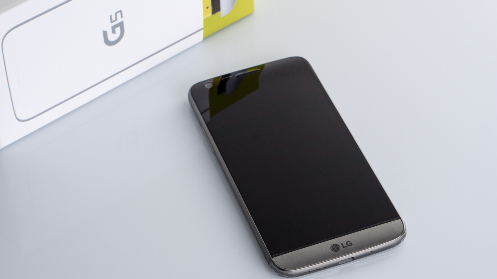 LG G5 im Unboxing | NETZWELT