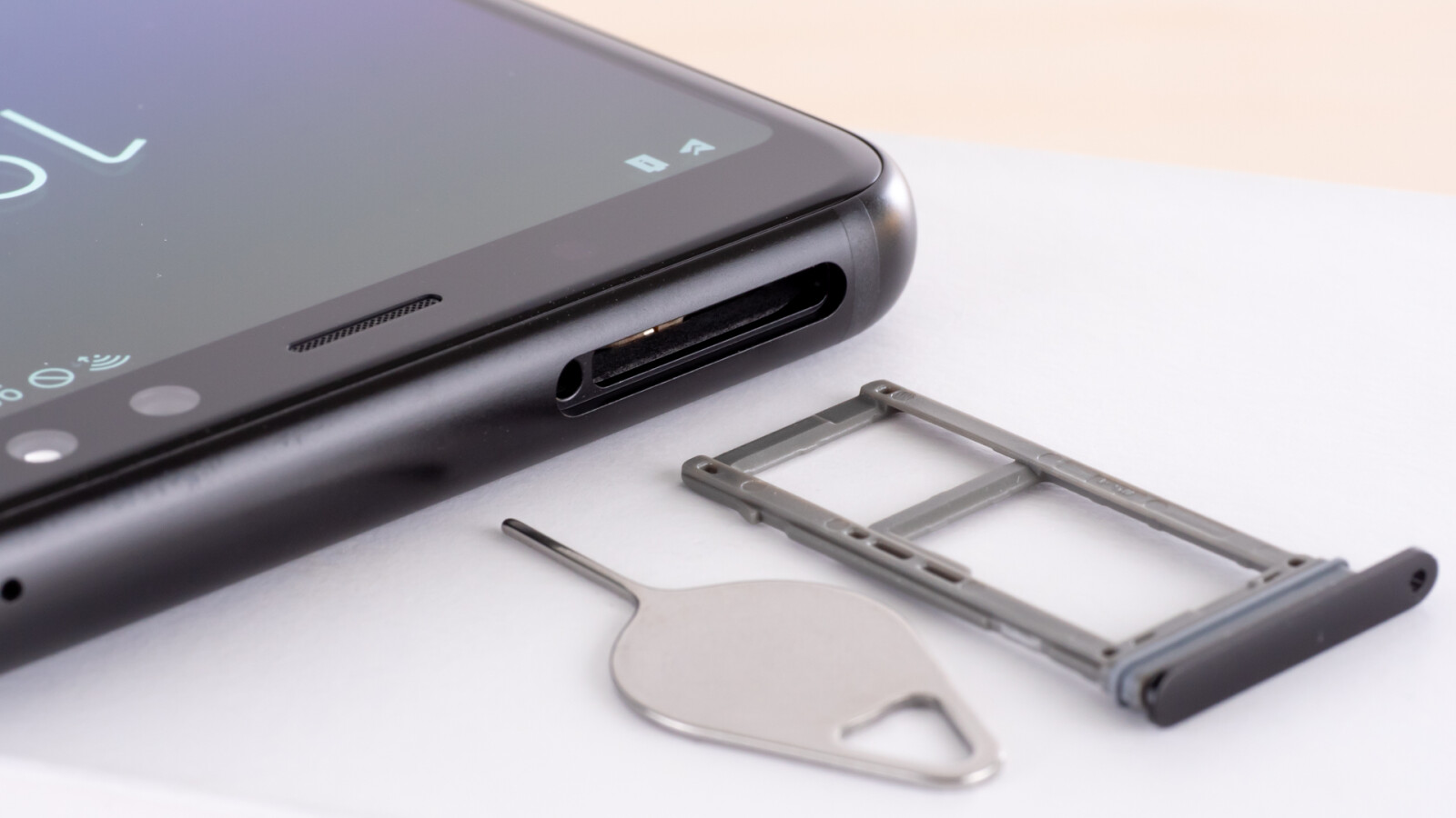 Samsung Galaxy A8 (2018) in Bilder | NETZWELT
