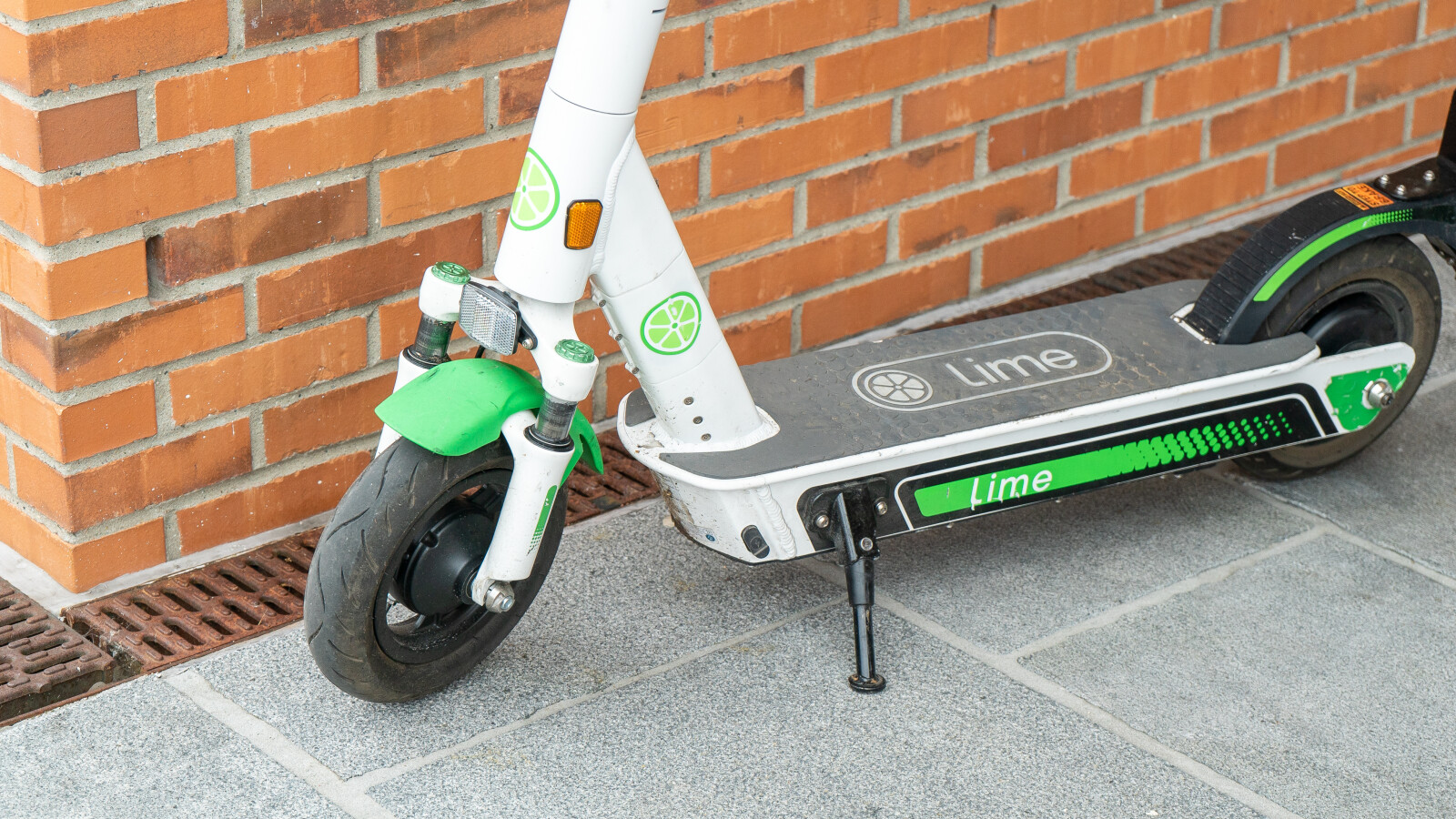 LimeScooter im FotoCheck NETZWELT
