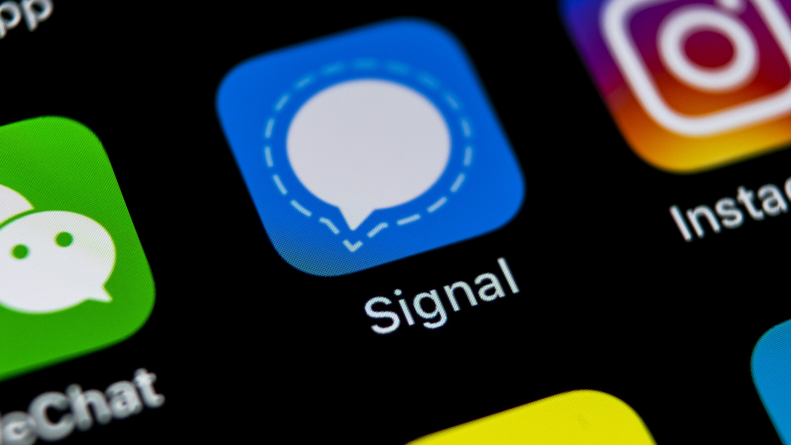 signal messenger open source