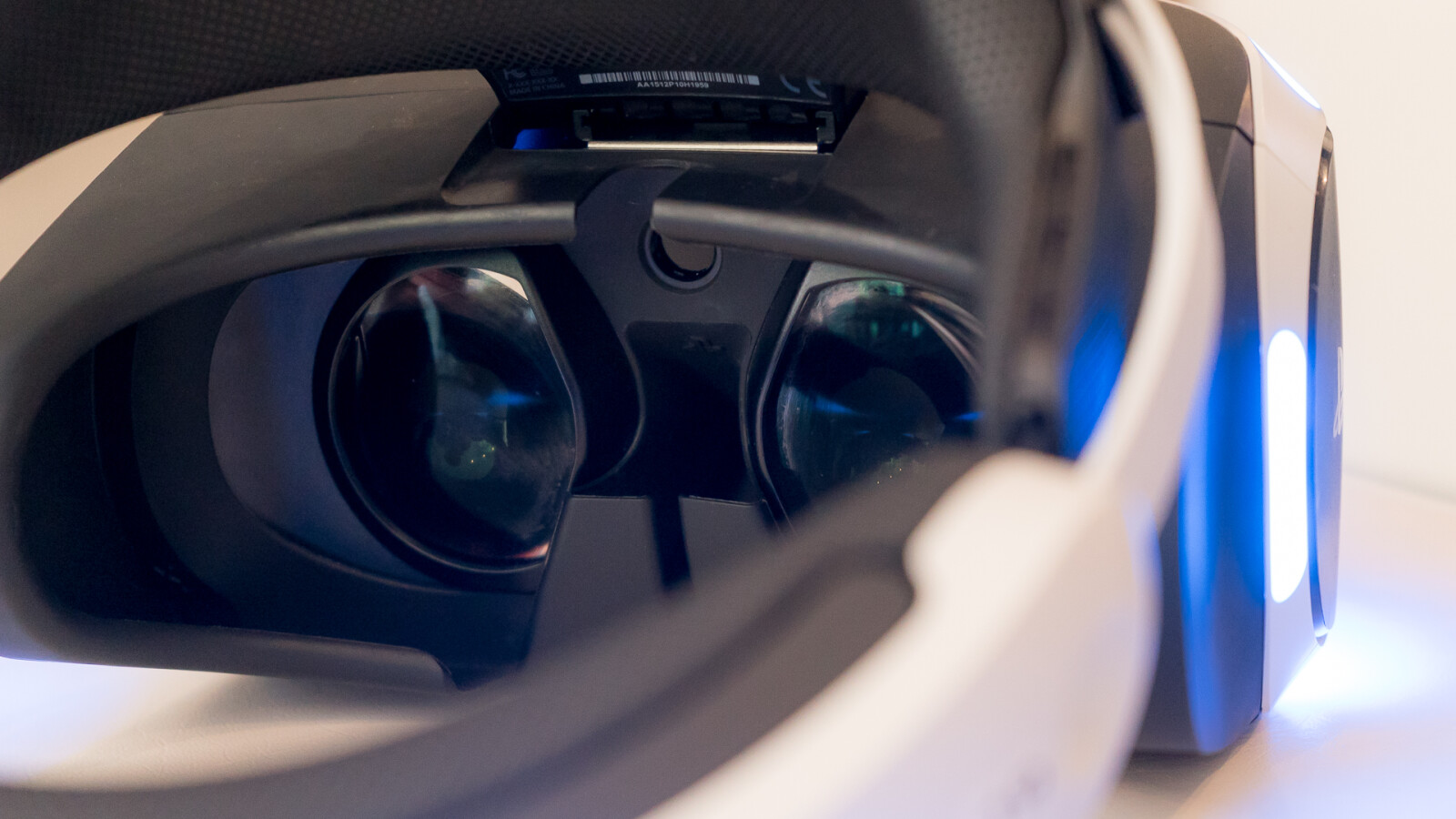 NETZWELT technische Sony die Video VR2: Daten, - | beeindrucken PlayStation erstes Spiel im enthüllt