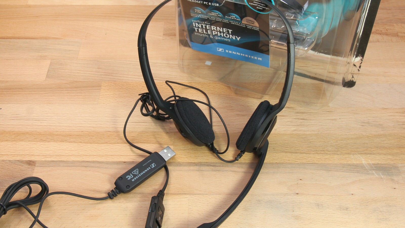 Sennheiser PC8 in Bildern ... | NETZWELT