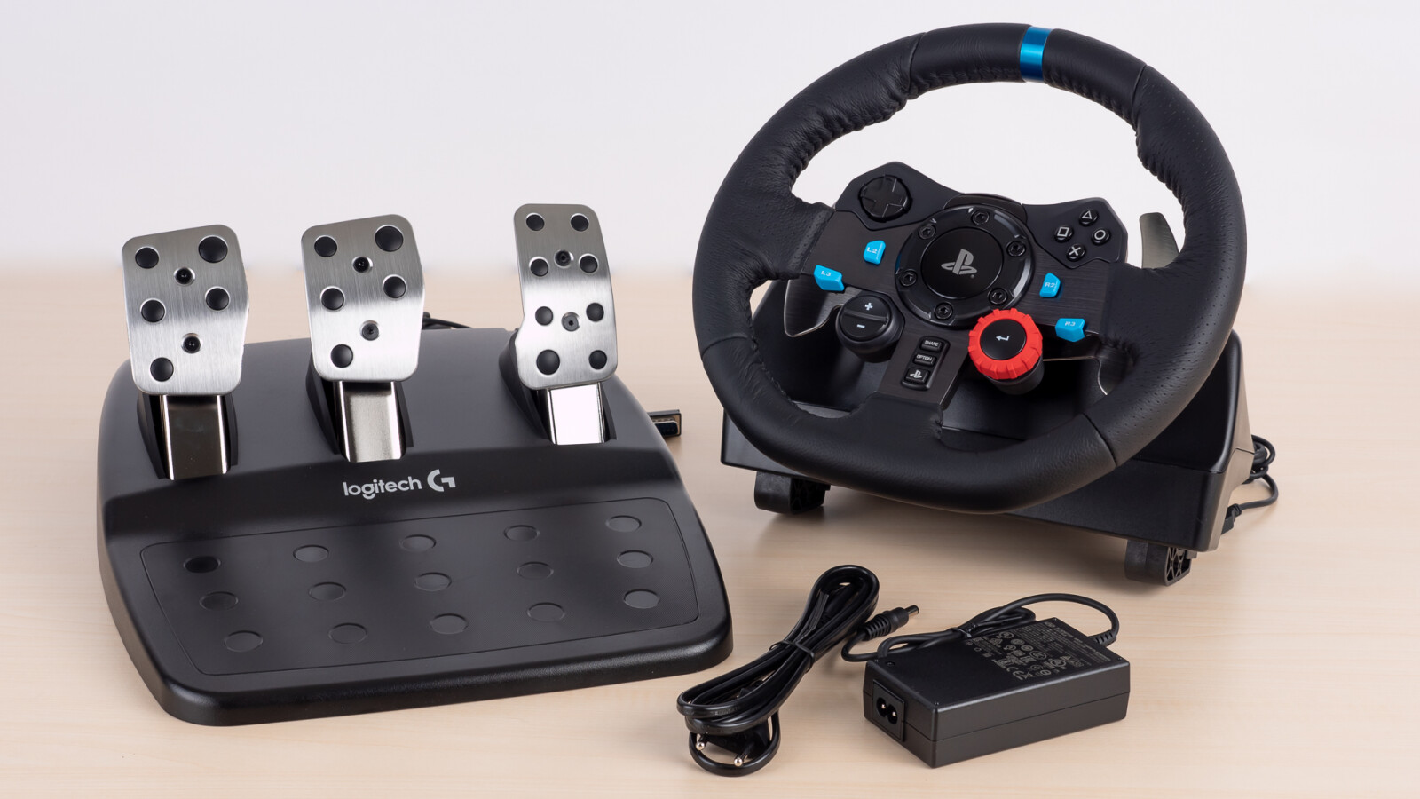 Logitech G29 in Bildern | NETZWELT