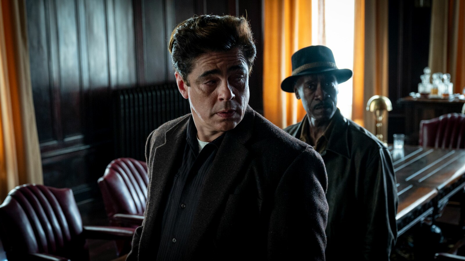 No Sudden Move im Stream: Steven Soderberghs Gangster-Drama schon jetzt zu Hause sehen - Vimarsana News