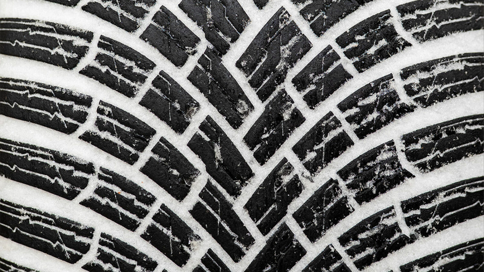 Test Pictrue 15 Winterreifen im Test: Warum Pirelli Michelin, Goodyear und ...