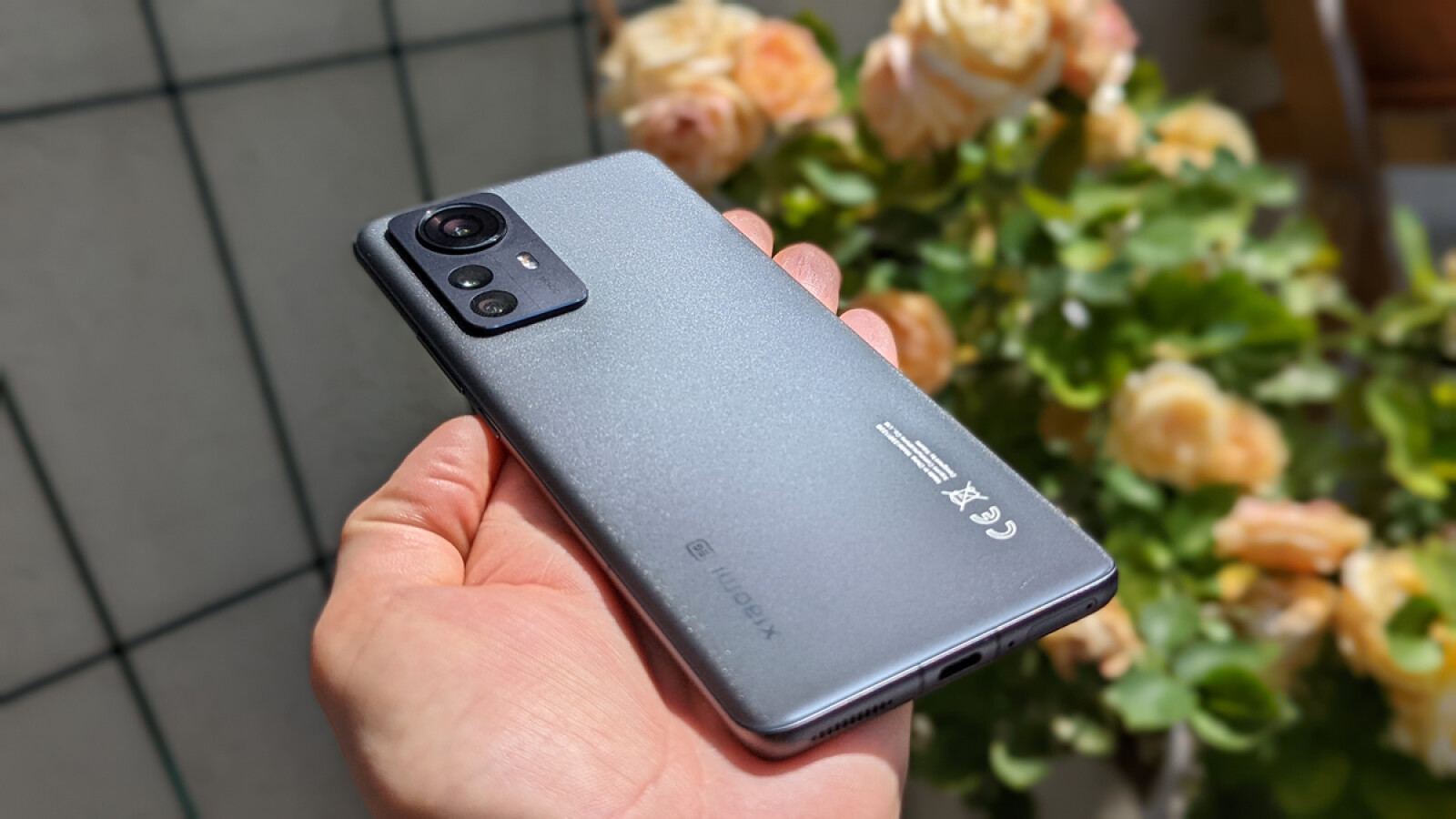 Xiaomi 12 Pro: Erstes Xiaomi-Smartphone erhält Update auf Android 13 ...