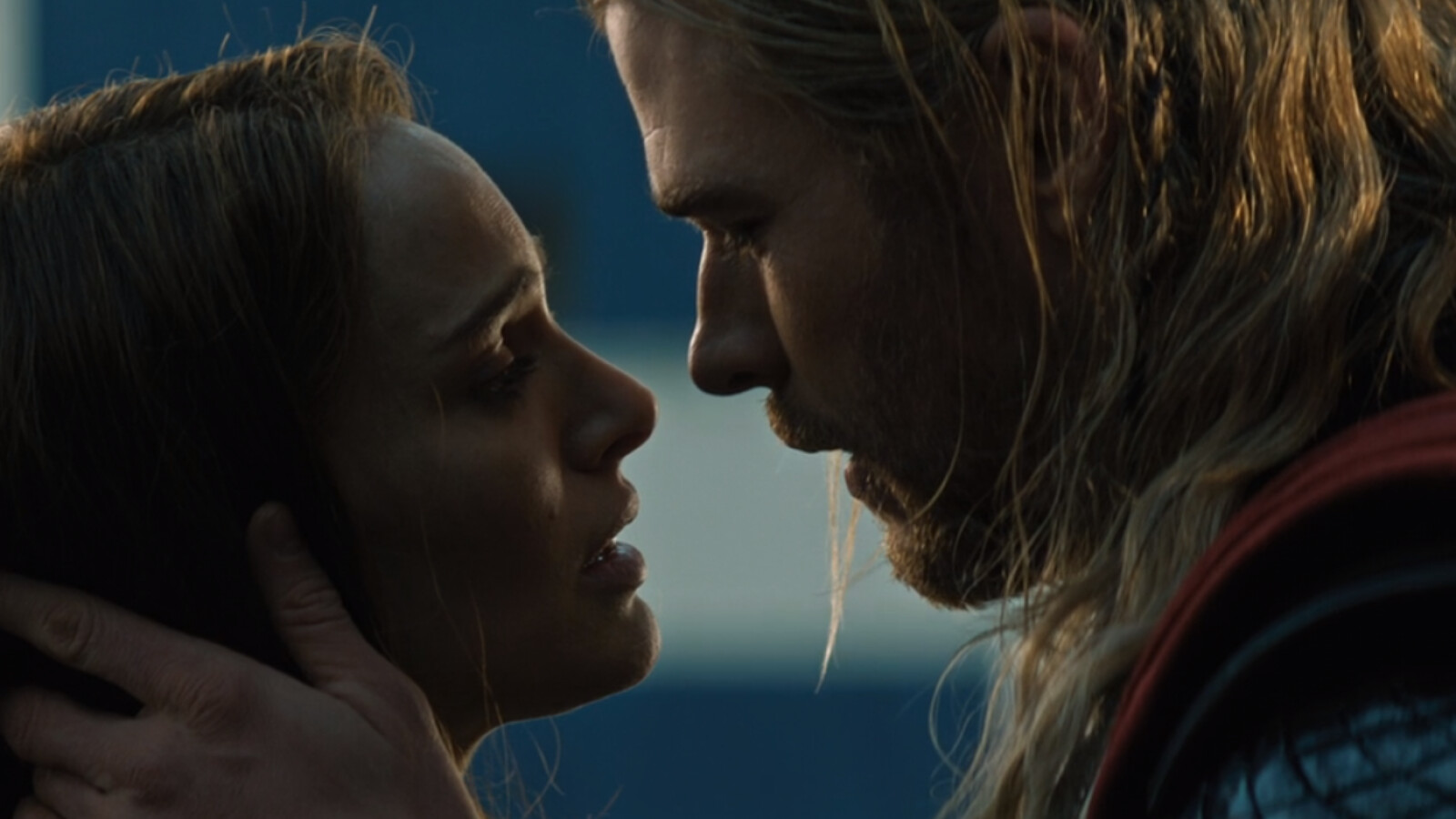 Fotos do set sugerem flashback em 'Thor: Love and Thunder
