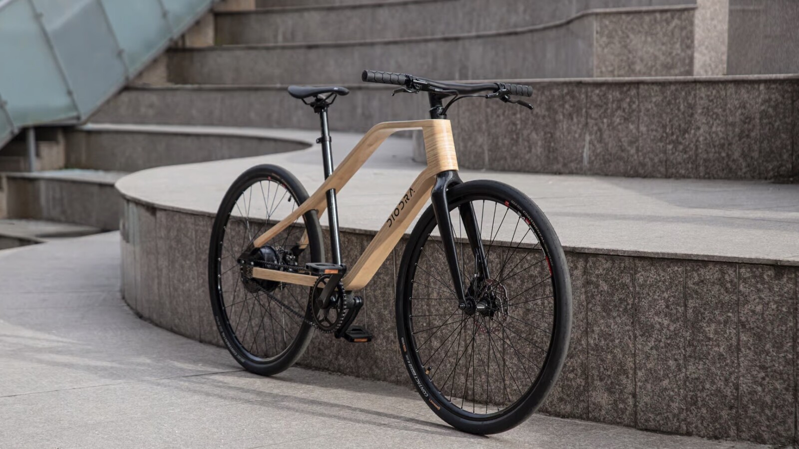 Bezahlbar und leicht: Neues E-Bike aus Bambus vorgestellt | NETZWELT