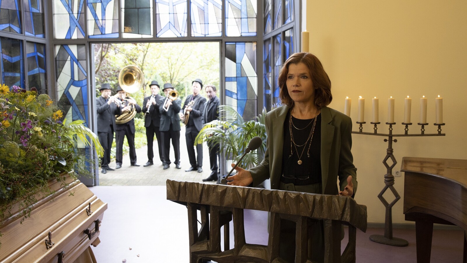 Heute Neu Auf Netflix Erlebt Anke Engelke In Der Ersten Staffel Von Das Letzte Wort Netzwelt
