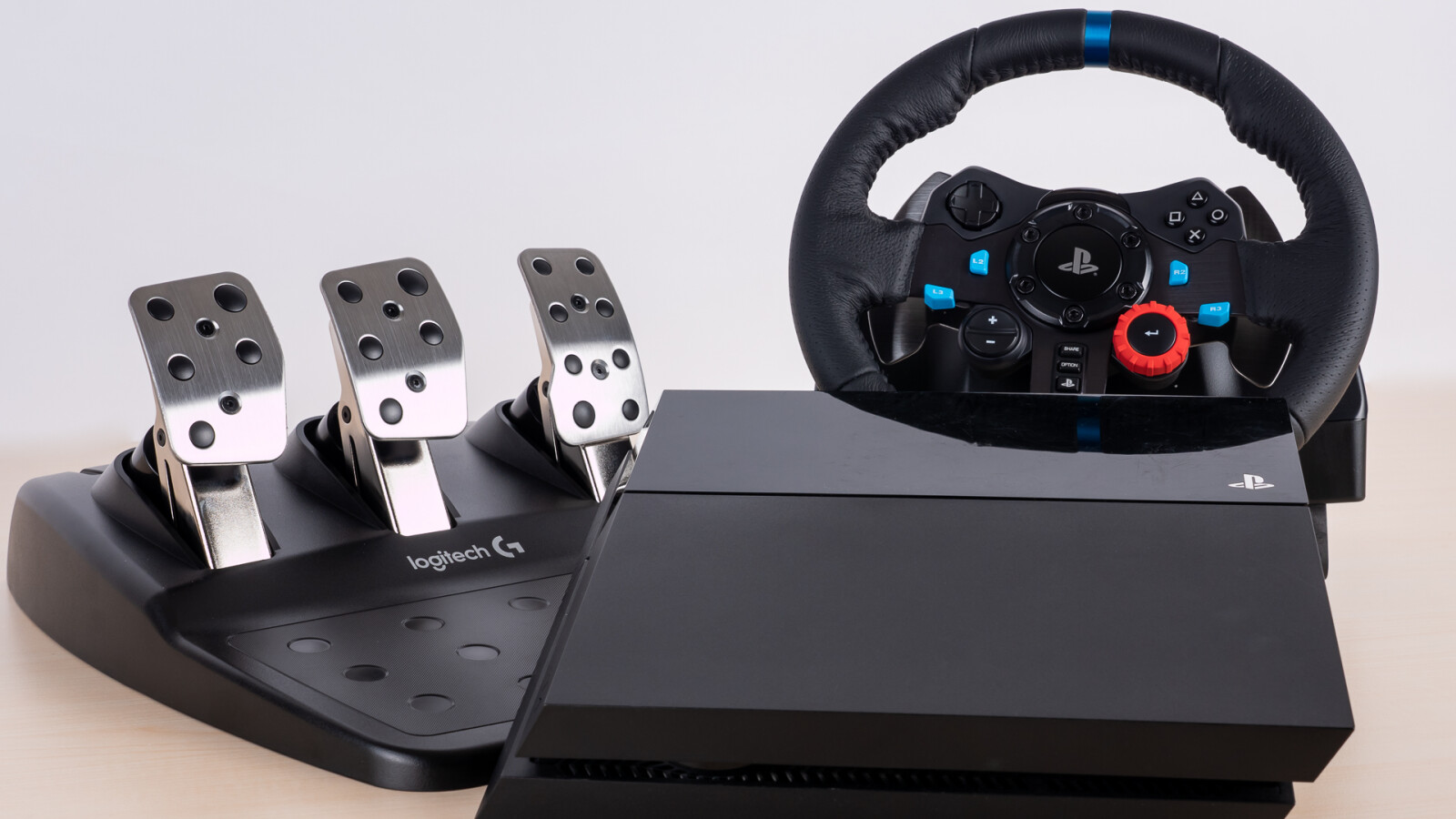 Logitech G29 in Bildern | NETZWELT