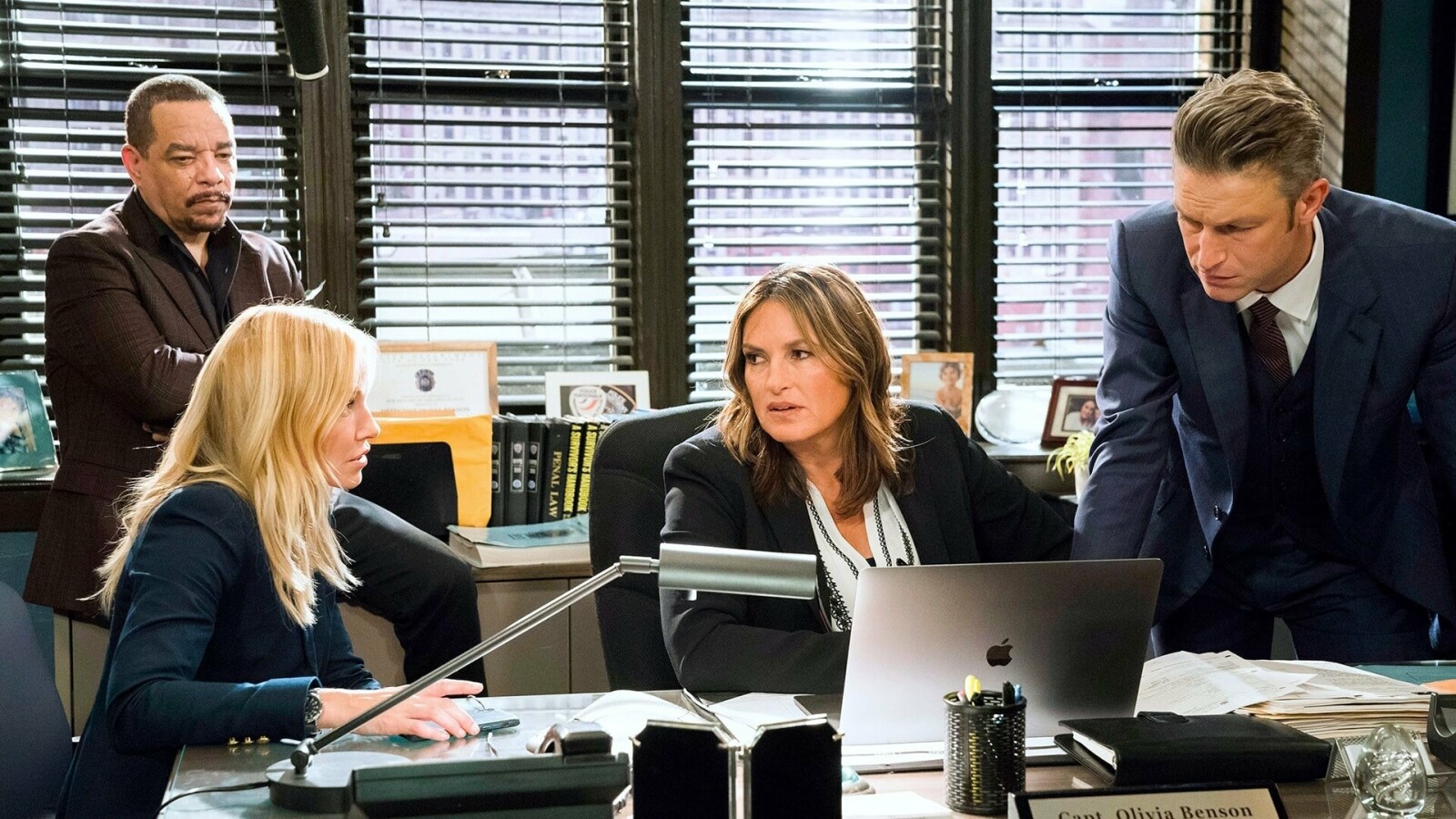 Law And Order Special Victims Unit Staffel 22 Law & Order: Special Victims Unit: NBC pausiert Produktion von Staffel