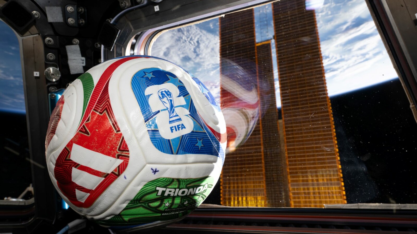 WM 2026: Wenn die USA gewinnen, bringt der NASA-Chef den Spielball zum Mond