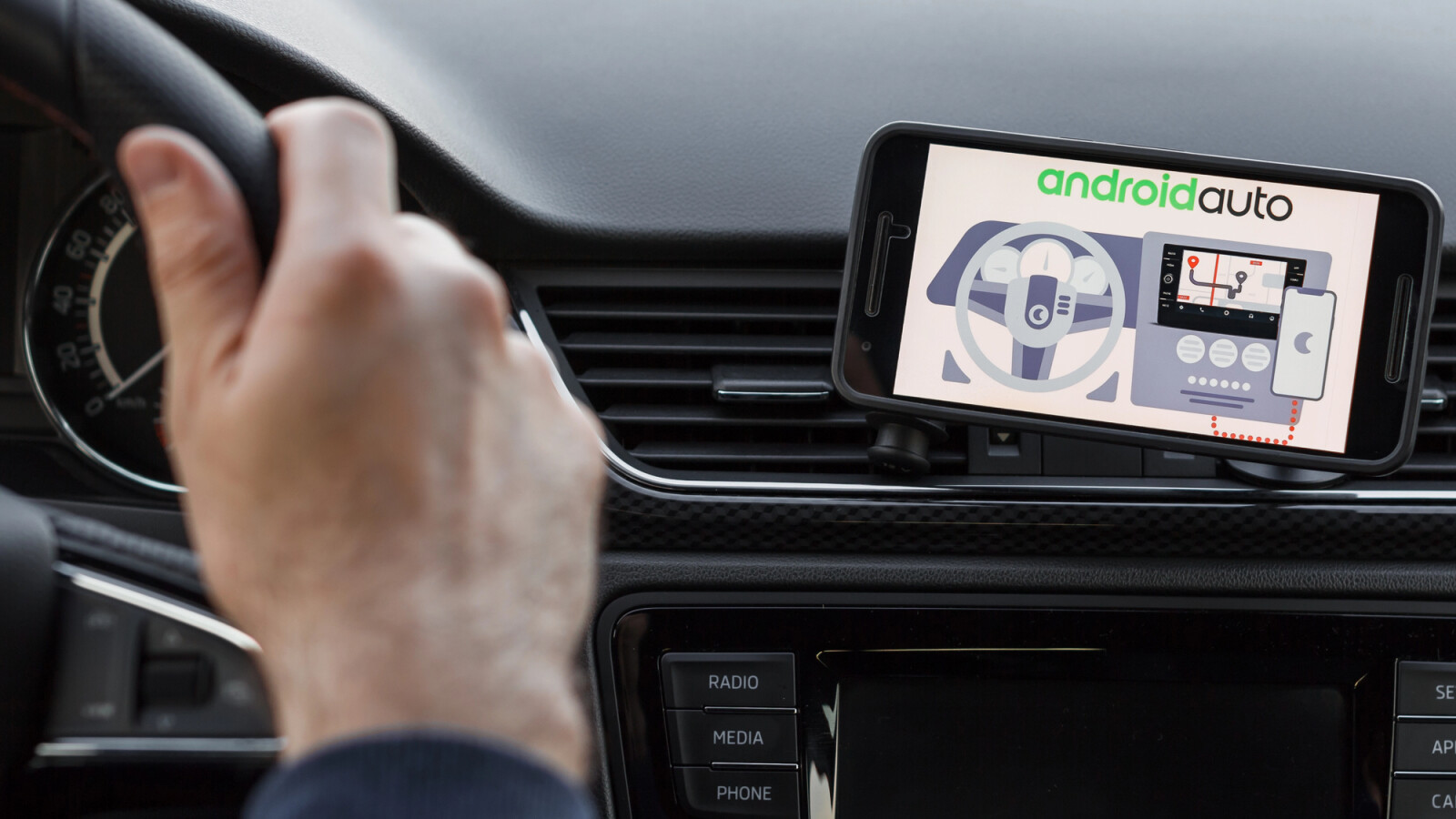 Android Auto mit Problemen: Oft ist der USB-Port schuld - doch das ...