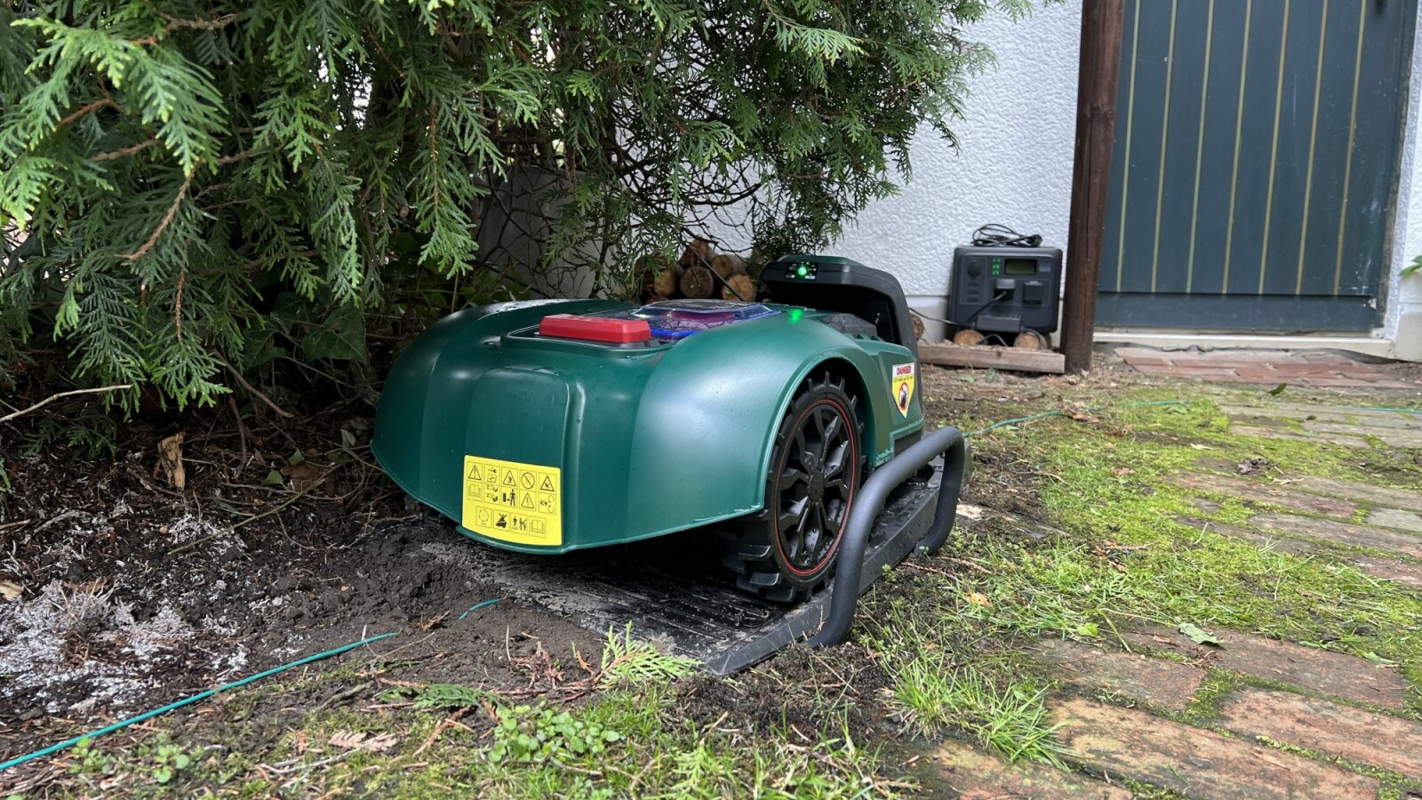 LidlMähroboter Parkside 20 V PMRA 20Li B2 Betrieb im Garten NETZWELT
