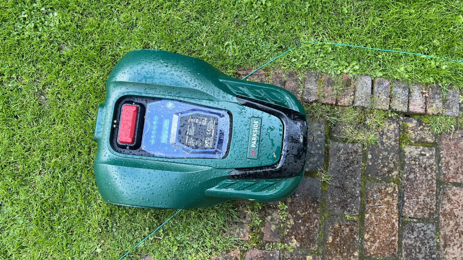 Der LidlMähroboter Parkside 20 V PMRA 20Li B2 im Test Das kann der