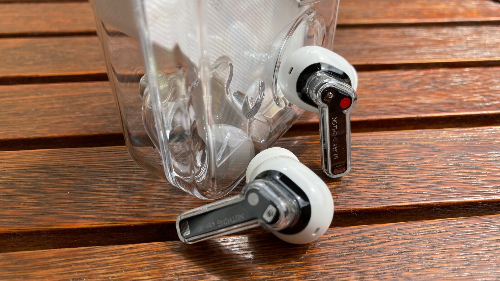 Nothing Ear 1 im Test: Transparent? Diese Kopfhörer haben ganz andere ...
