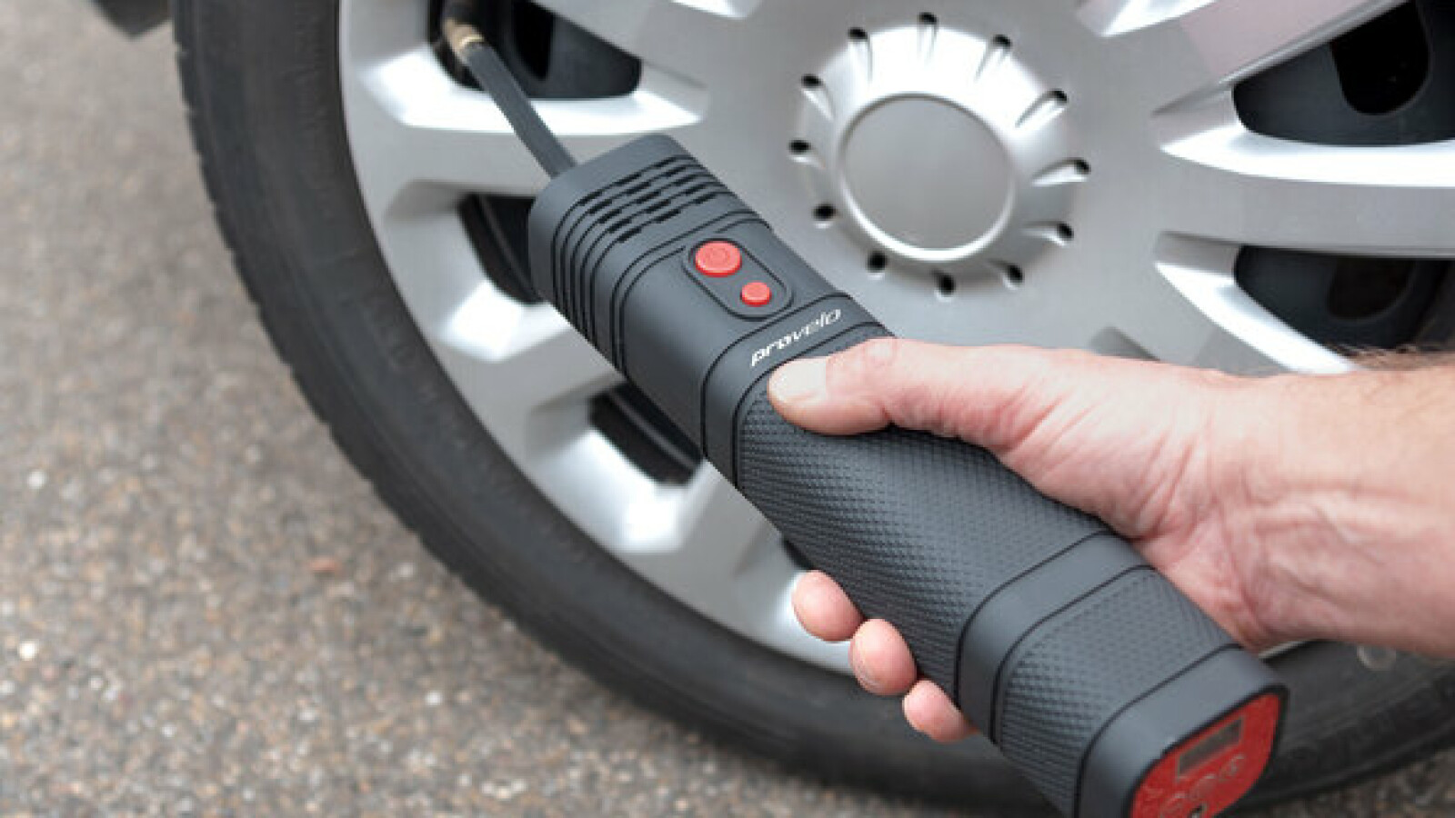 Ärger mit platten Reifen? Aldi bietet praktisches Gadget für Autos und Fahrräder an NETZWELT