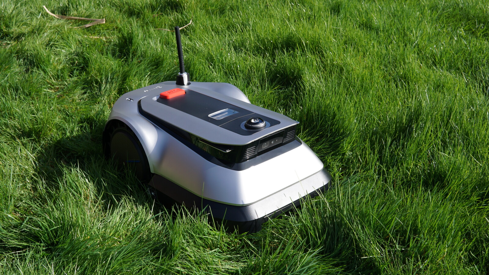 Ecovacs Goat G Im Test M Hroboter Mit Offroad Bereifung F R