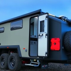 Offroad-Wohnwagen wie aus Mad Max: Eine Nacht im Bruder EXP-8