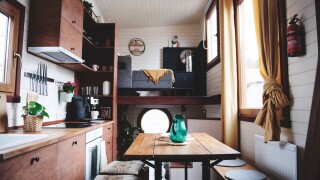 Ungewöhnlich: Das Wohnzimmer befindet sich über dem Schlafzimmer der Kinder.