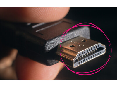 Ein lockeres oder beschädigtes HDMI-Kabel kann ebenfalls für Bildstörungen sorgen..png