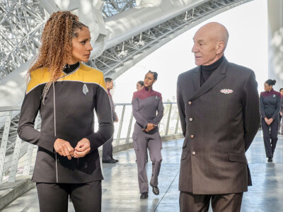 "Star Trek: Picard" Season 2: Jean-Luc (Patrick Stewart) and Raffi (Michelle Hurd) at Starfleet Headquarters.