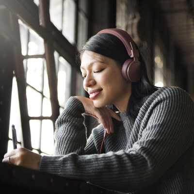 Spotify: So hört ihr Podcasts auf eurem PC oder Smartphone