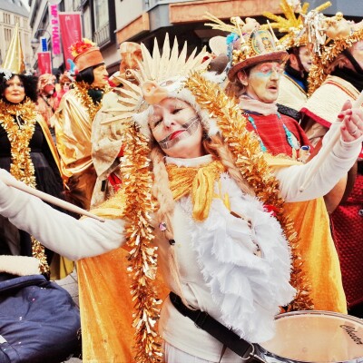 Weiberfastnacht 2025: So verfolgt ihr das Geschehen im TV und Live-Stream