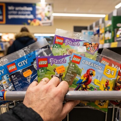 LEGO für 2,99 Euro: Aldi verkauft bald perfekte Mitbringsel - so kommt ihr auch online dran