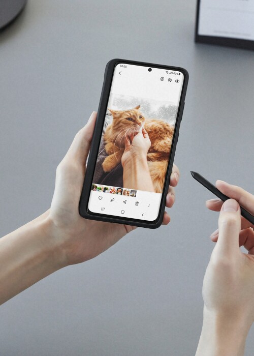 Der S-Pen lässt sich jetzt auch mit dem Galaxy S21 Ultra nutzen.