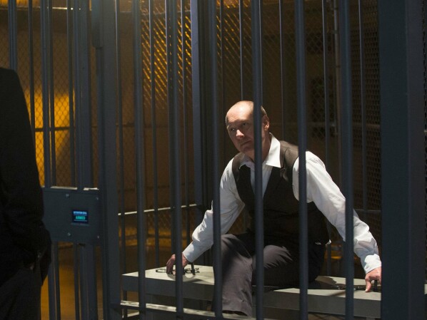 The Blacklist Trailer Zur 6 Staffel Zeigt Red Hinter Gittern