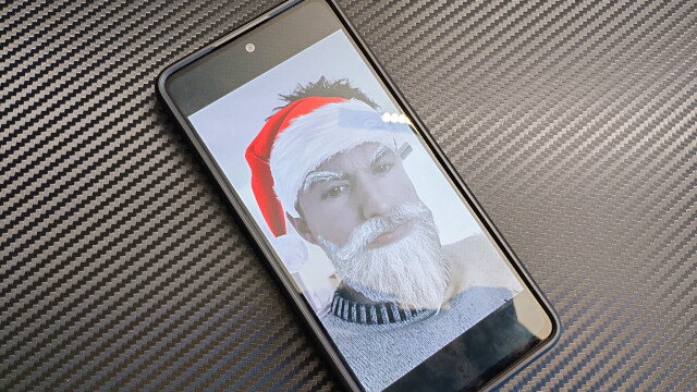 Crea imágenes navideñas para WhatsApp con tu celular Samsung: así es como
