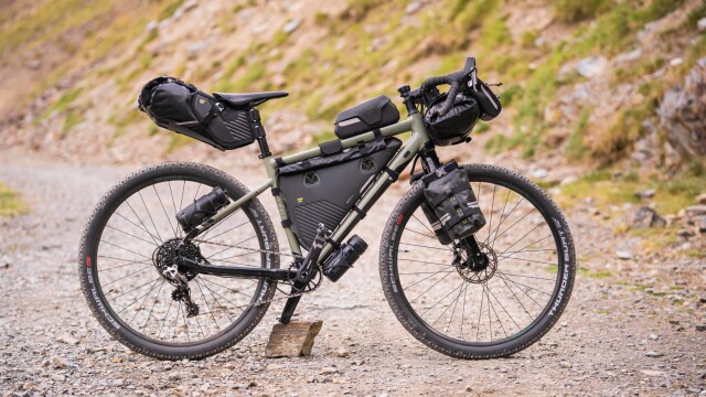 Decathlon Riverside Touring 920: Preiswertes Gravel Bike für Reiselustige