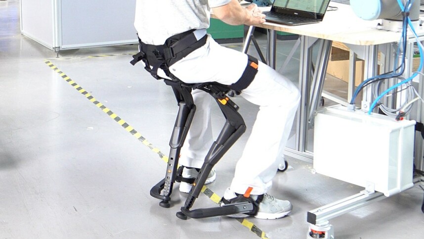 Chairless Chair 2 0 Diesen Super Stuhl Konnt Ihr Nur Euch