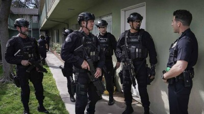 S.W.A.T. | Episodenguide & Staffeln | US-Action-Krimiserie | NETZWELT